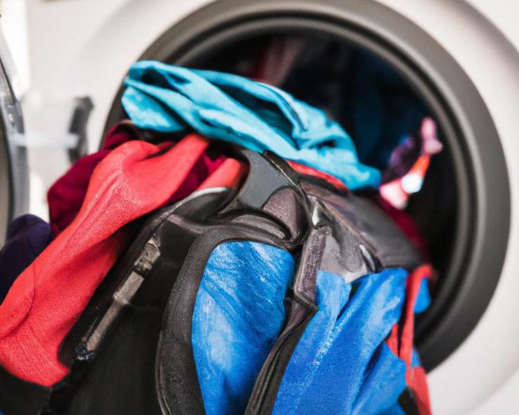 Jak prać plecak w pralce?