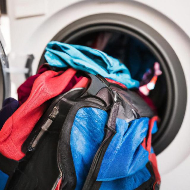 Jak prać plecak w pralce?